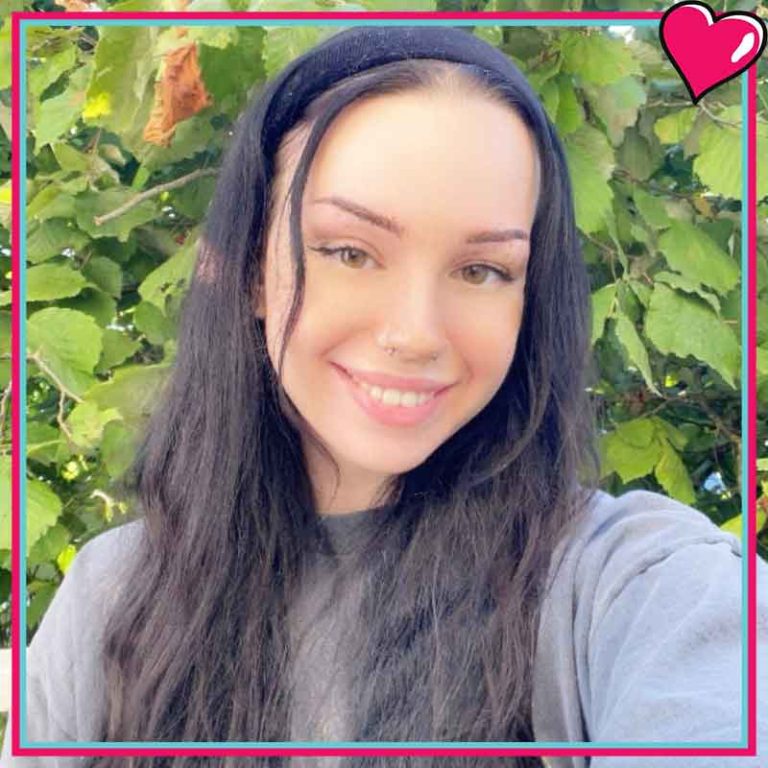 Emmi Hill offizielle Webseite Teen Camgirl aus Berlin. Emmi Hill